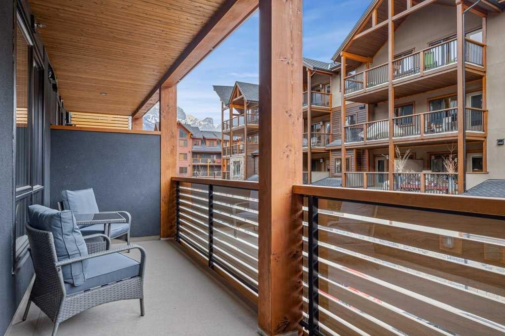 BergTraum balcony in Canmore with alpine surroundings